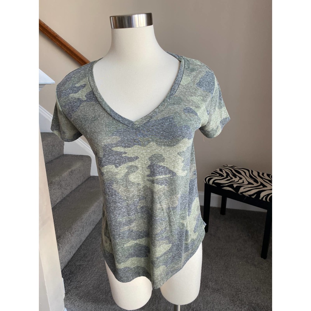 Seriously Soft Aero camo t shirt size medium